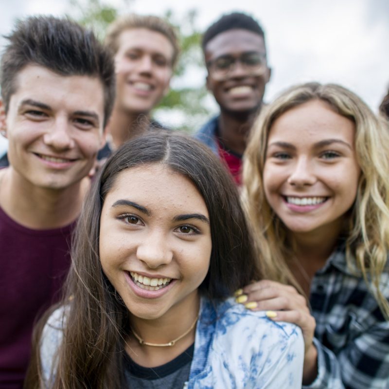 A|B|O Jugend - Jugendliche machen ein Foto